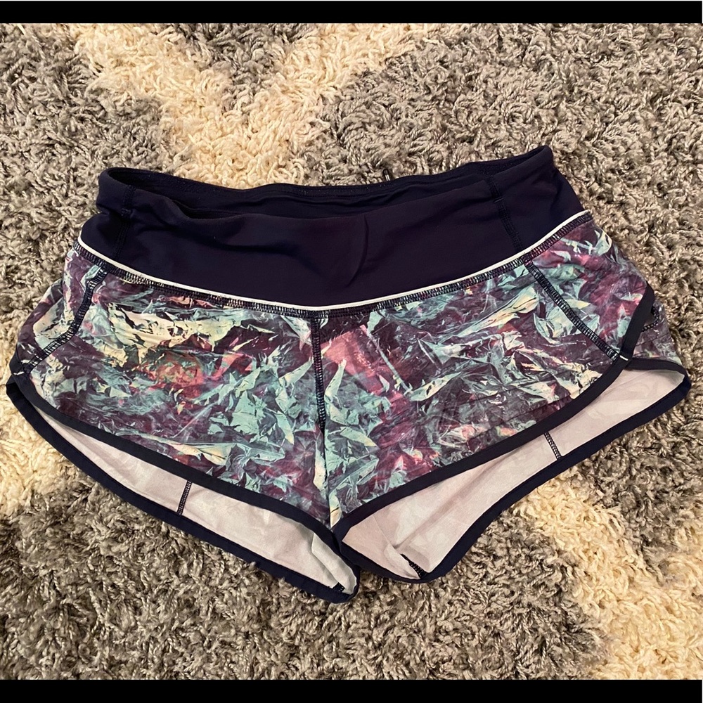 Size 2 Lululemon Speed Shorts in GUC